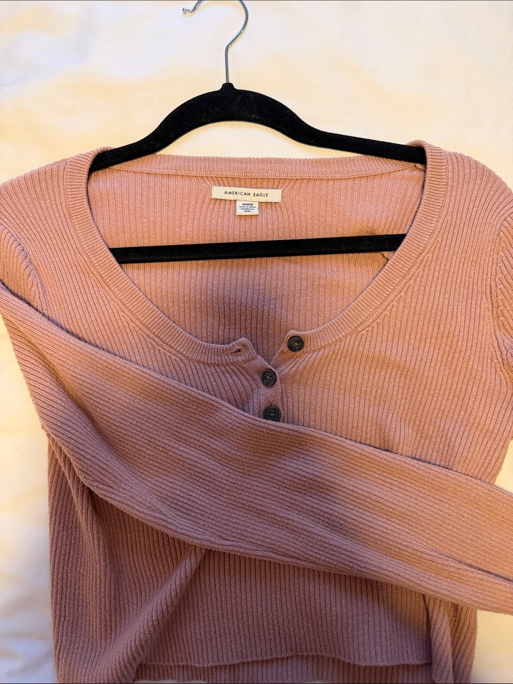 American Eagle Ribbed Cropped Henley Top in Dusty Rose M